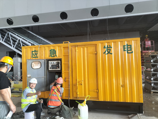 迎泽怎样判断空气滤清器是否需要更换？
